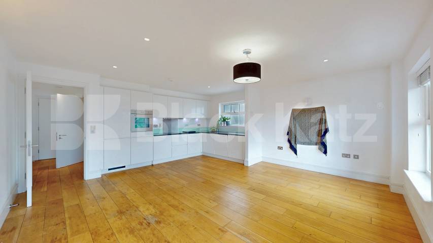 Spacious 3 bed 3 bath apartment set in a beautiful location  Adelaide Road, Primrose Hill / Chalk Farm